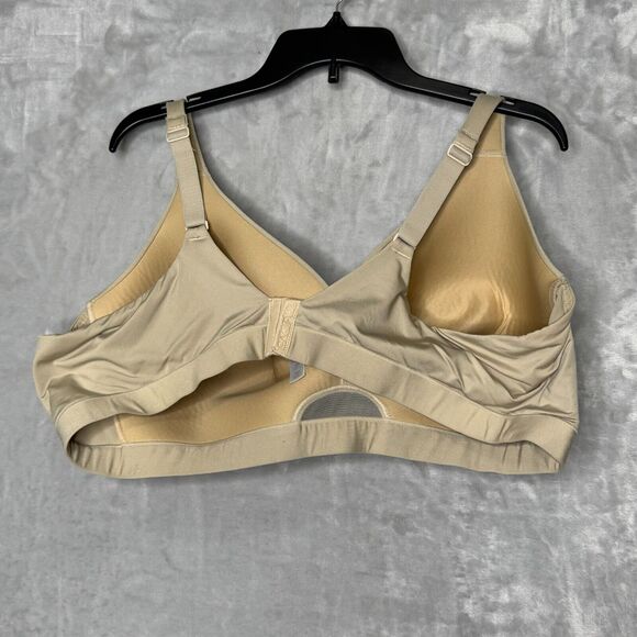 Cacique Lightly Lined No-Wire Bra Womens 50C Tan Beige Lined Adjustable - Picture 2 of 6